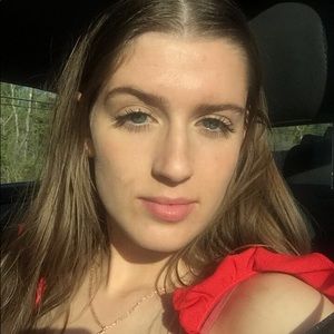 Meet your Posher, Annah